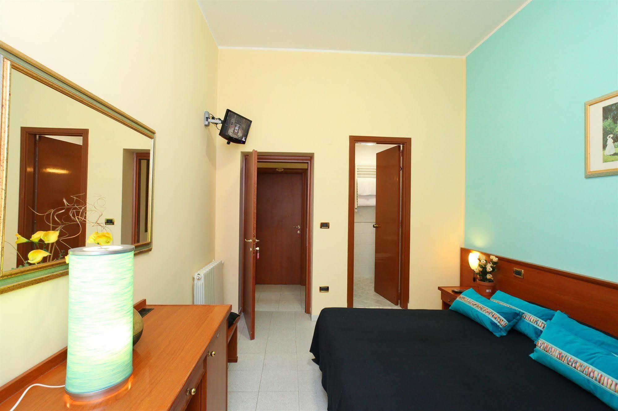Hotel Pisa Roma Ngoại thất bức ảnh