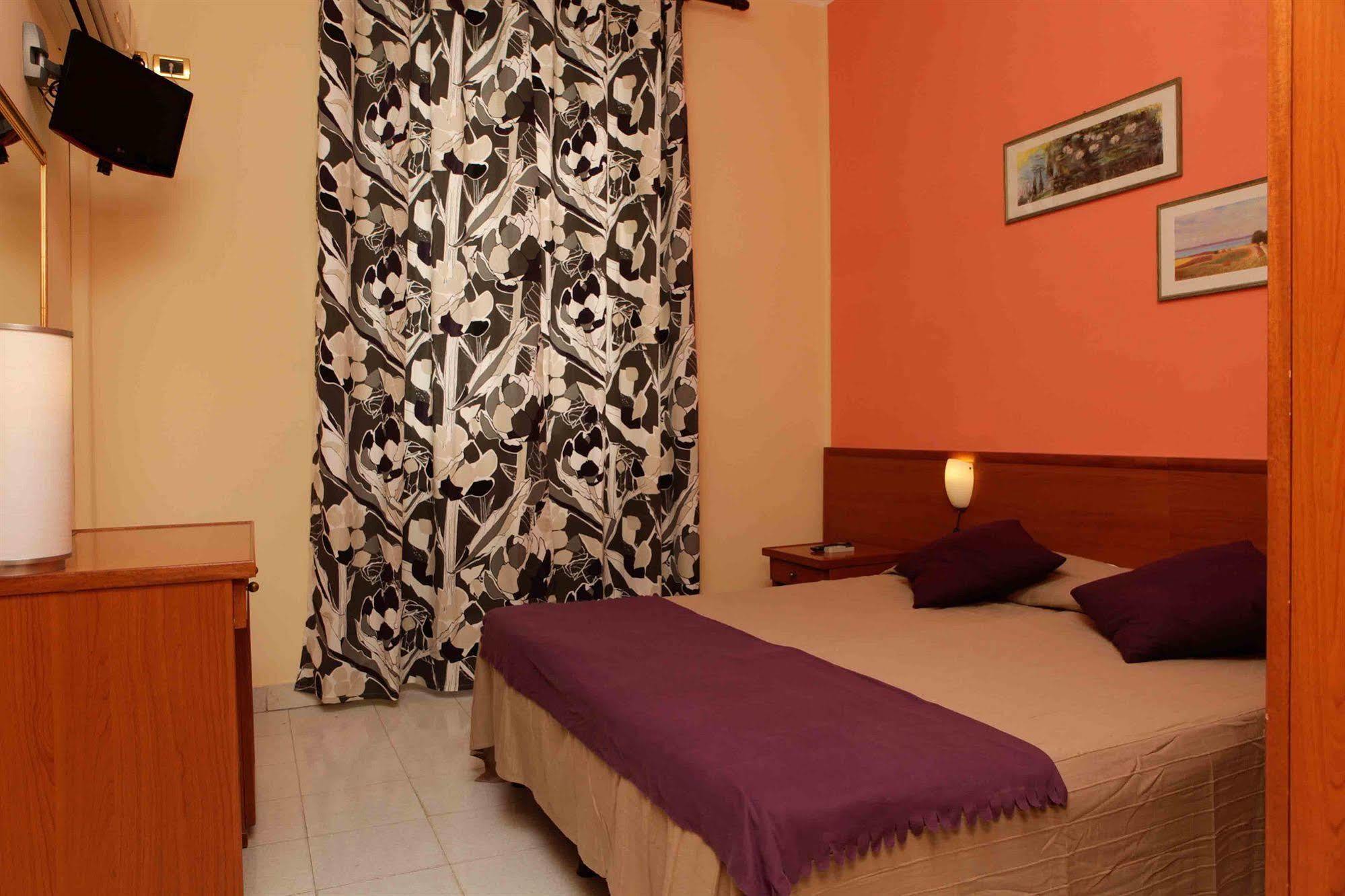 Hotel Pisa Roma Ngoại thất bức ảnh